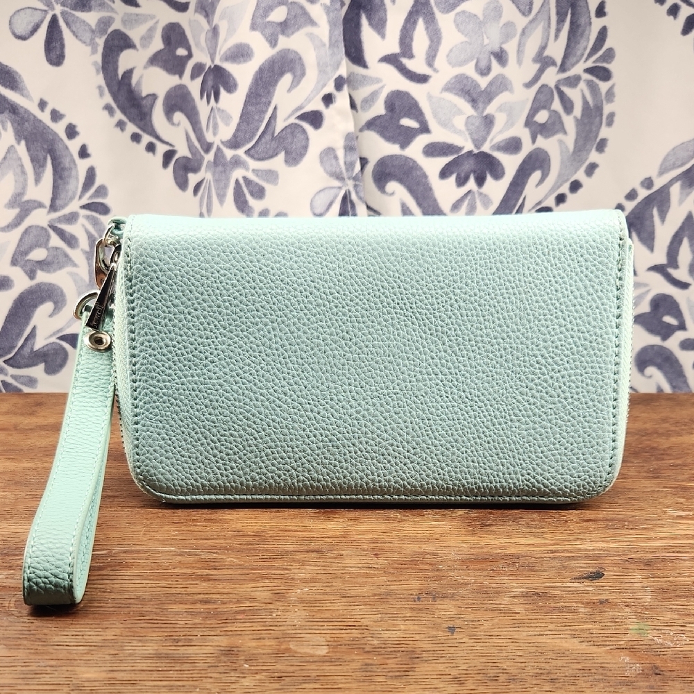 Jewel By Thirty-One All About The Benjamins Seafoam Wristlet